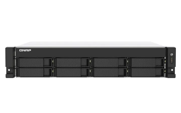 QNAP TS-873AeU-RP-4G (Ryzen 2,2GHz, 4GB RAM, 8xSATA, 2x2,5GbE, 1xPCIe, 2xM.2, 2xzdroj, malá hloubka)