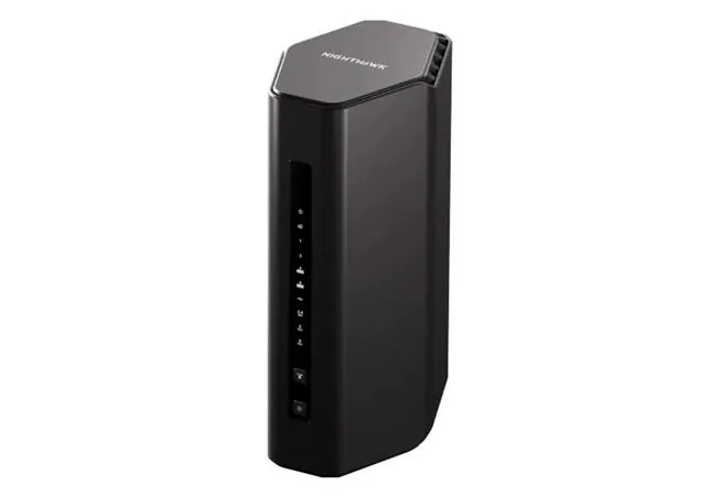 NETGEAR Nighthawk RS300 - Bezdrátový router 4portový switch - 1GbE, 2.5GbE, Wi-Fi 7 Multi-Band