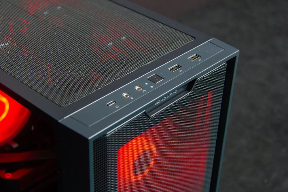 HAL3000 Online Gamer AMD Ryzen 5 7600 32GB DDR5 RTX 5060 1TB PCIe4 SSD WiFi W11