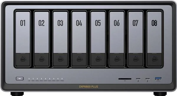 UGREEN NASync DXP8800 Plus (10C i5-1235U 4,4GHz 8GBRAM 8xSATA 2xM.2 2x10GbE 1xPCIe 2xTB 2xUSB2.0 2xUSB3.2 HDMI SD)